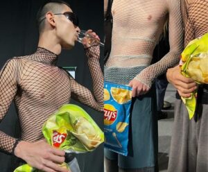 Balenciaga lança saco vazio de batatas como bolsa, em Paris