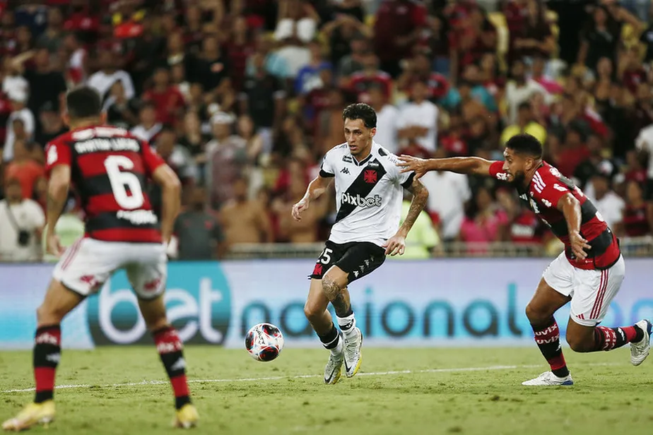 Flamengo e Vasco se enfrentam hoje pela semifinal do Campeonato Carioca