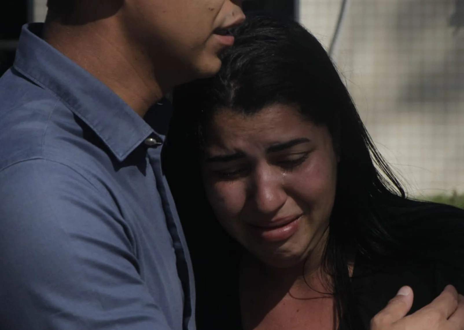 Mulher é morta em ataque a tiros a bar em Itaboraí, no Rio de Janeiro
