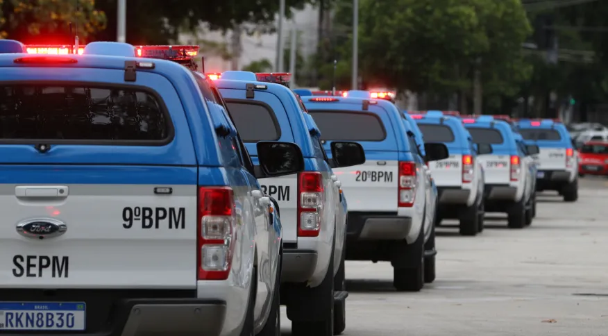 Policiais militares salvam bebê engasgada com leite materno