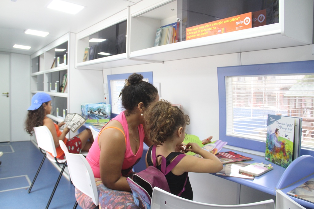 Lona Cultural do Jardim Catarina recebe projeto “Livros nas Praças”
